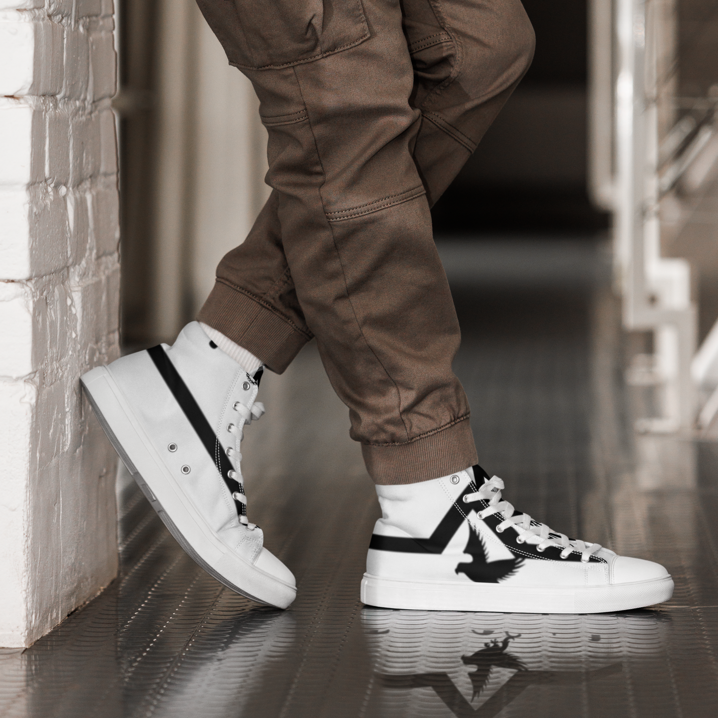 Men’s high top canvas shoes