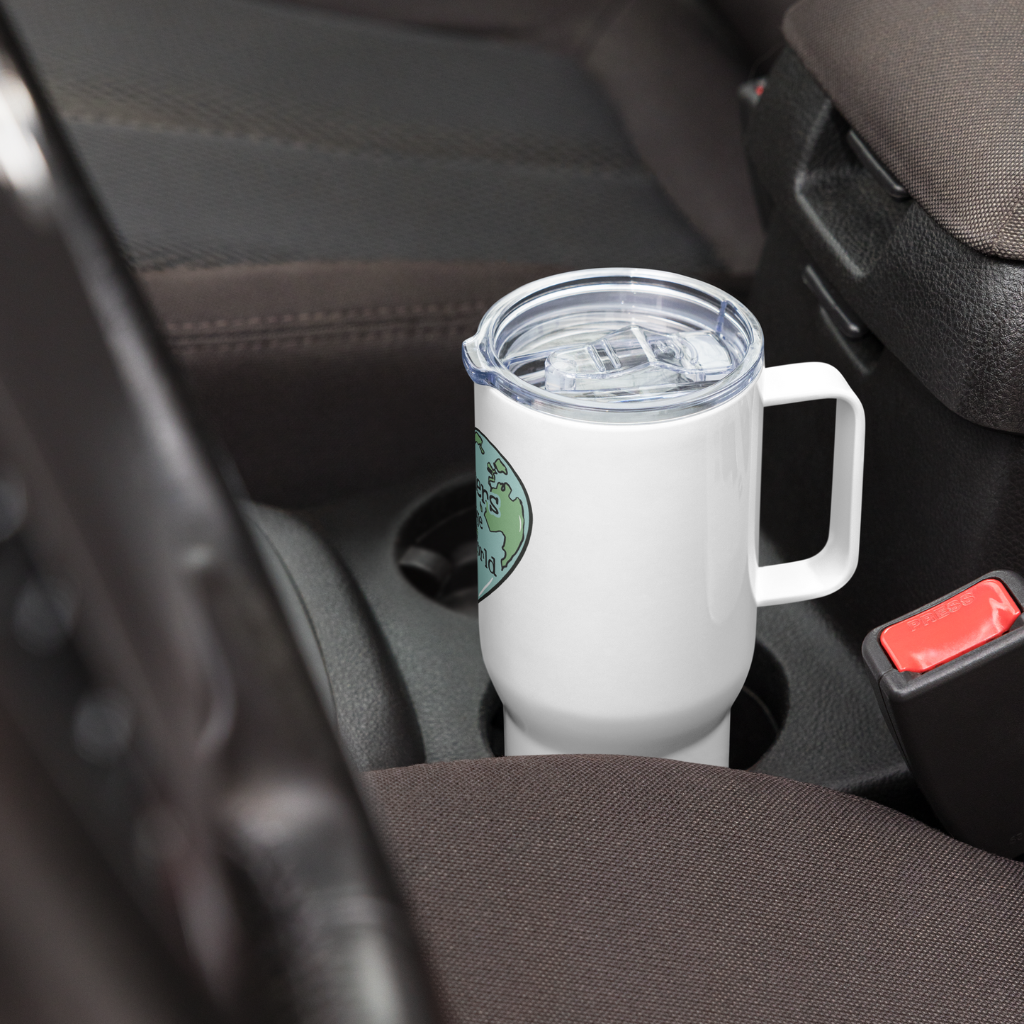 Travel mug with a handle